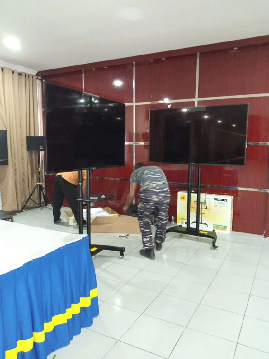 JUAL DAN PASANG STANDING BRACKET TV DI CAKUNG JAKARTA TIMUR