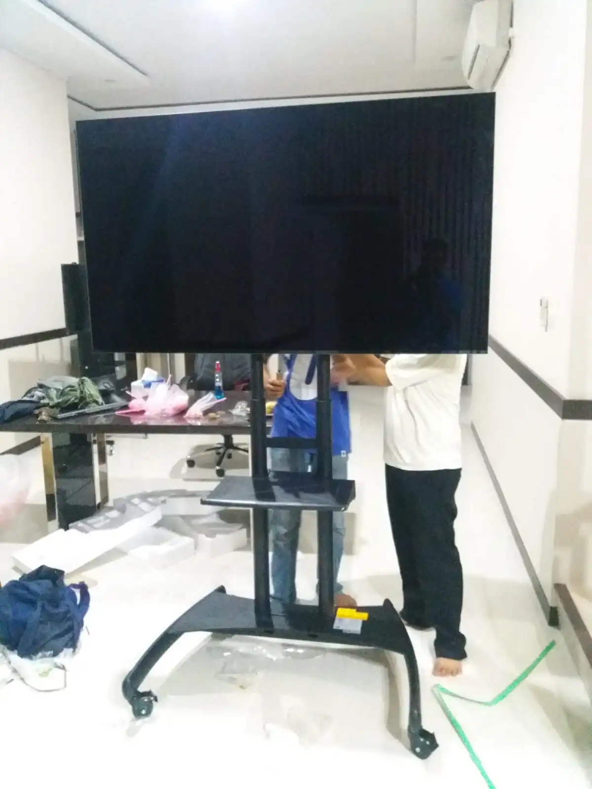 JUAL DAN PASANG STANDING BRACKET TV DI MATRAMAN JAKARTA TIMUR